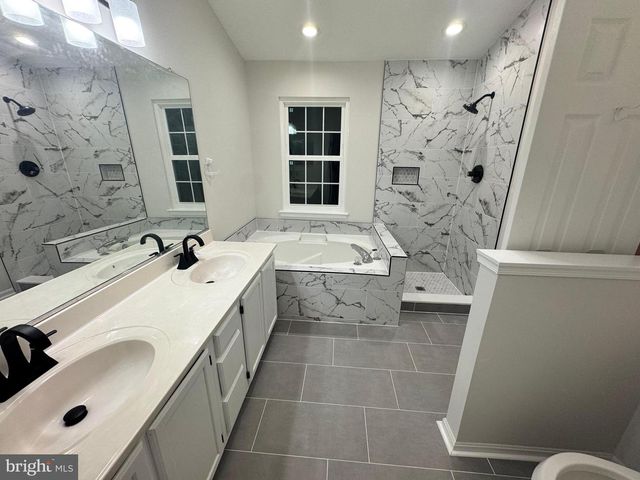 14024 ADOLPHUS DR, Centreville, VA 20121