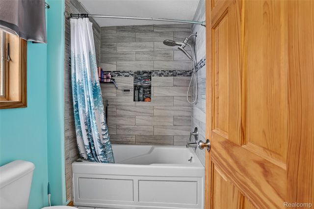 14101 Tuscola Road, Vienna Charter Township, MI 48420