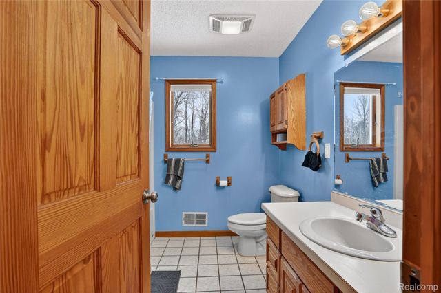 14101 Tuscola Road, Vienna Charter Township, MI 48420