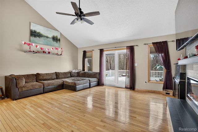 14101 Tuscola Road, Vienna Charter Township, MI 48420