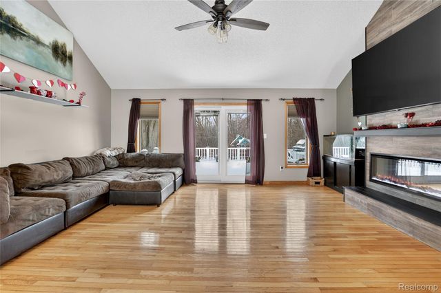 14101 Tuscola Road, Vienna Charter Township, MI 48420