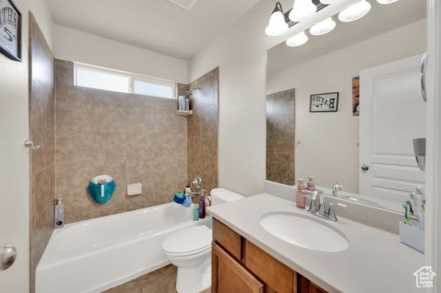 3348 W 2300 N, Clinton, UT 84015