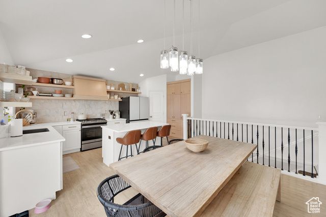 3348 W 2300 N, Clinton, UT 84015