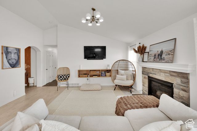 3348 W 2300 N, Clinton, UT 84015