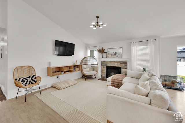 3348 W 2300 N, Clinton, UT 84015