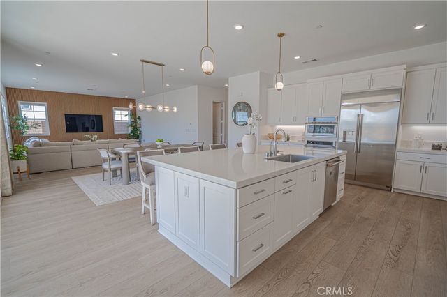 24372 Calle La Roca, Valencia, CA 91354