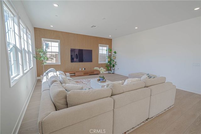 24372 Calle La Roca, Valencia, CA 91354