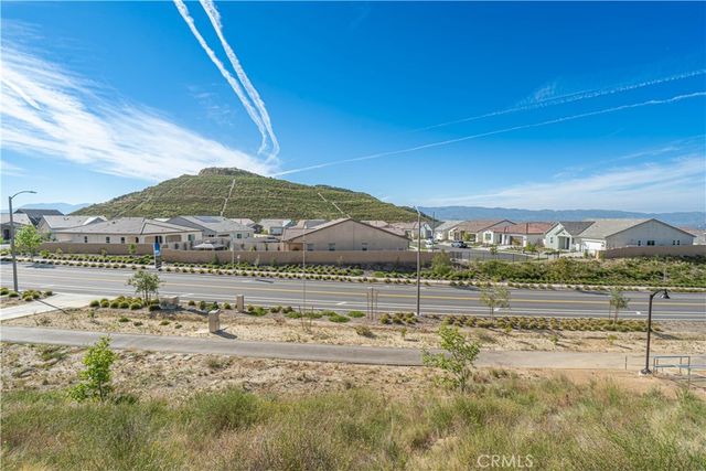 24372 Calle La Roca, Valencia, CA 91354