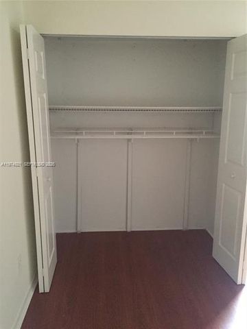 331 Ives Dairy Rd 331-10, Miami, FL 33179