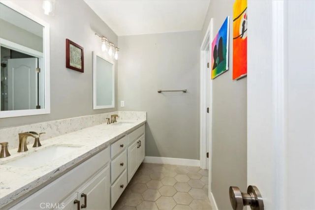 15723 Parkhouse 19, Fontana, CA 92336