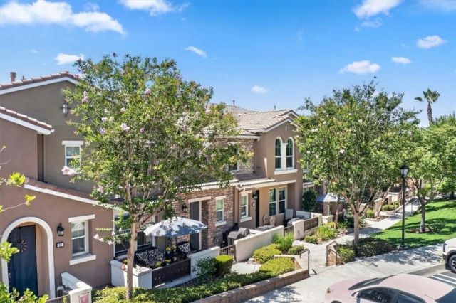 15723 Parkhouse 19, Fontana, CA 92336
