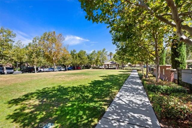 15723 Parkhouse 19, Fontana, CA 92336