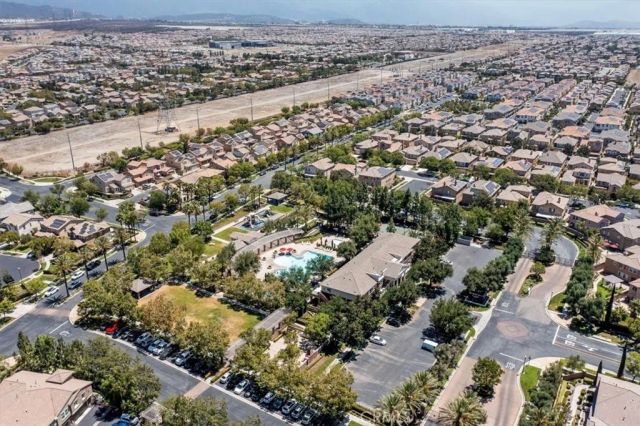 15723 Parkhouse 19, Fontana, CA 92336