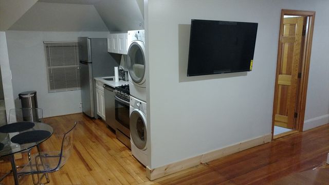 12 Bennett St 3, Boston, MA 02135