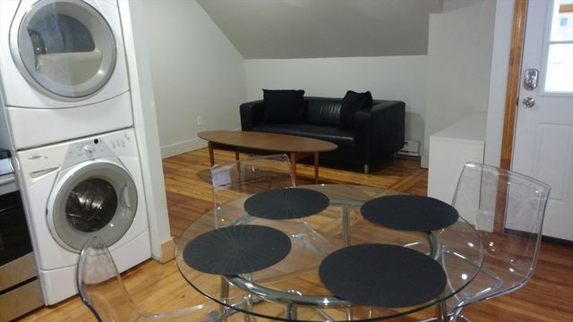 12 Bennett St 3, Boston, MA 02135