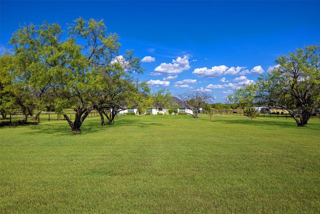 234 Whispering Trails Street, Argyle, TX 76226