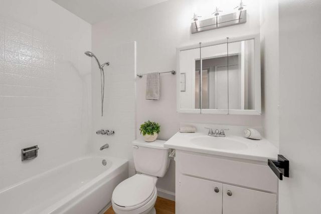 2403 Ridgeglen Way, San Jose, CA 95133
