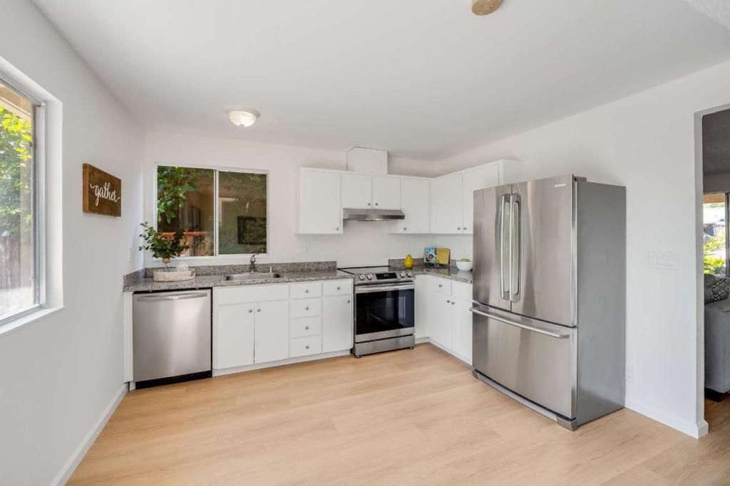 Image 11 of property listing at 2403 Ridgeglen Way, San Jose, CA 95133