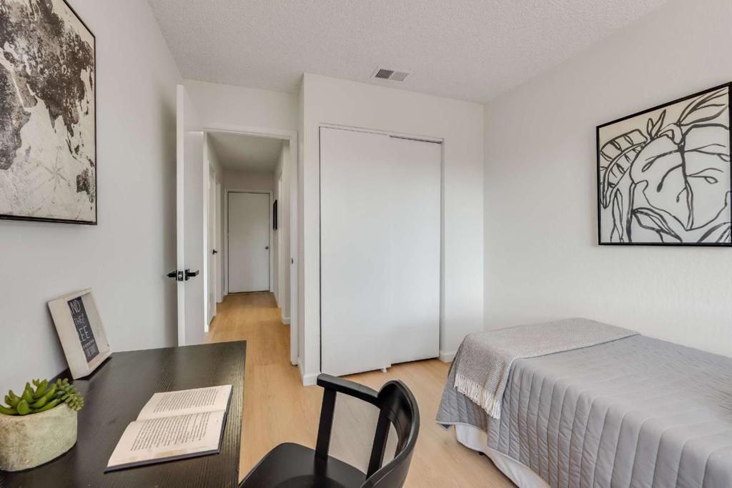 Image 17 of property listing at 2403 Ridgeglen Way, San Jose, CA 95133