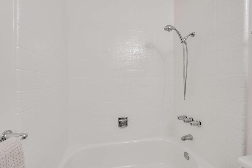 Image 19 of property listing at 2403 Ridgeglen Way, San Jose, CA 95133