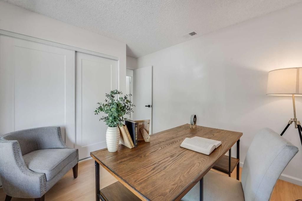 Image 21 of property listing at 2403 Ridgeglen Way, San Jose, CA 95133