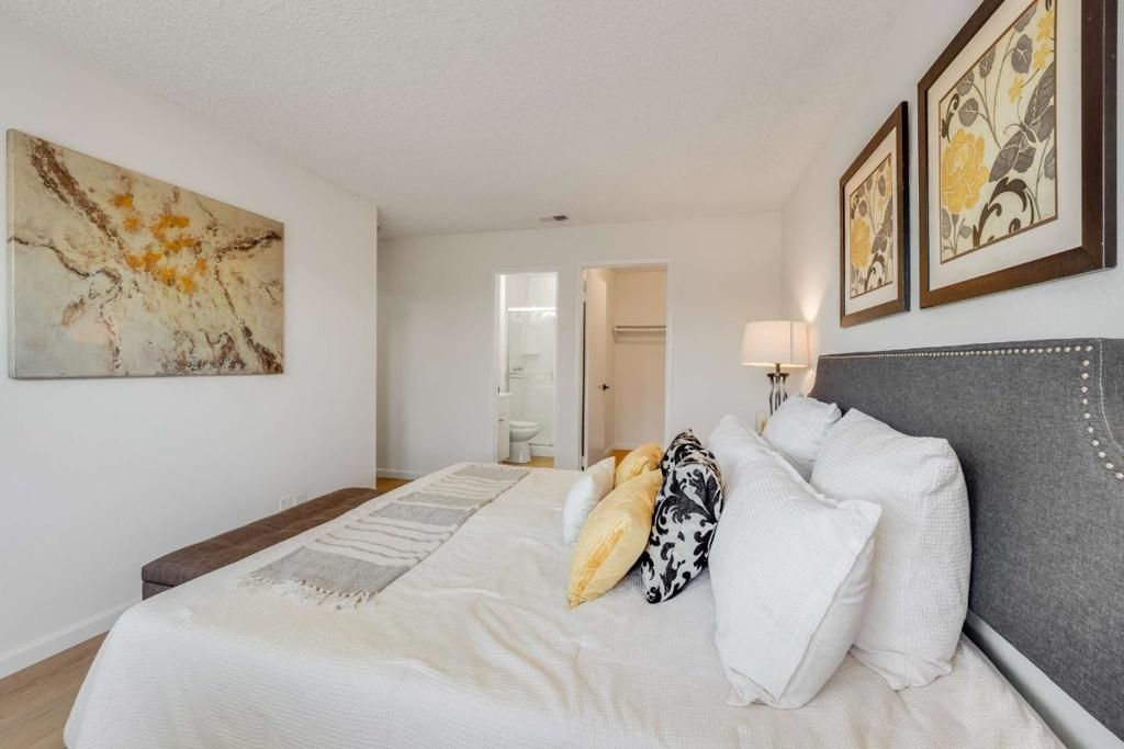 Image 23 of property listing at 2403 Ridgeglen Way, San Jose, CA 95133