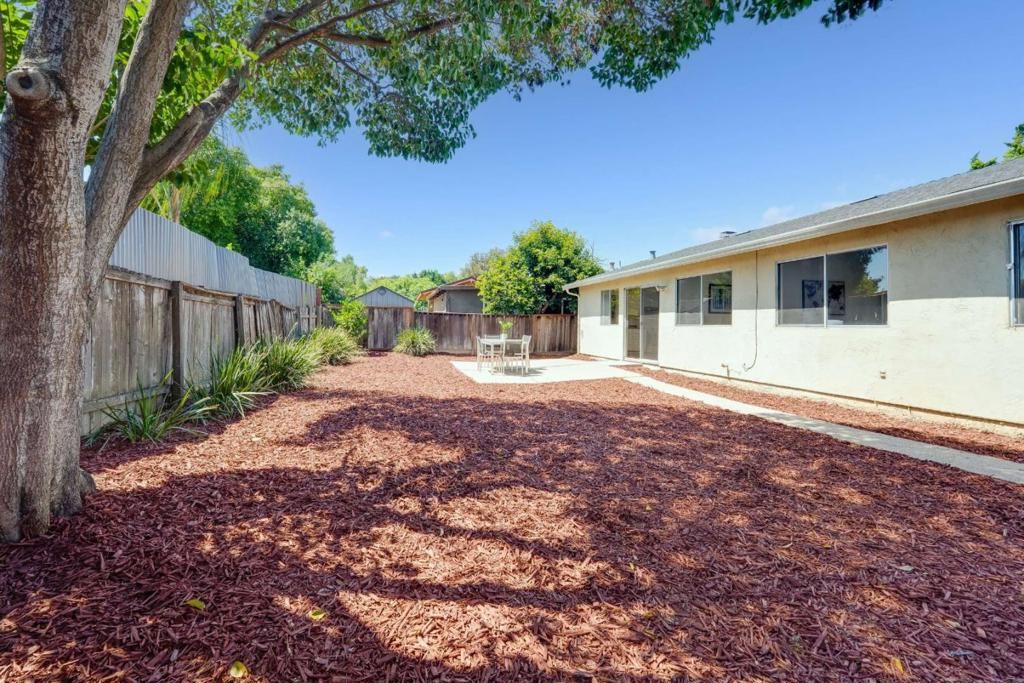 Image 26 of property listing at 2403 Ridgeglen Way, San Jose, CA 95133