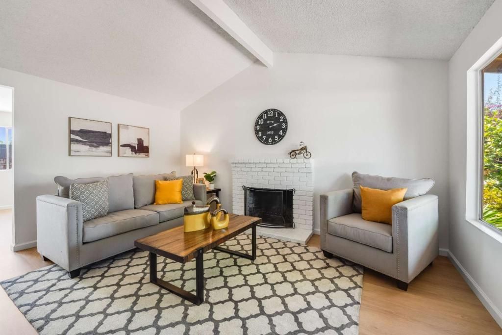 Image 5 of property listing at 2403 Ridgeglen Way, San Jose, CA 95133