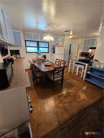 612 S 1st Street, Copperas Cove, TX 76522