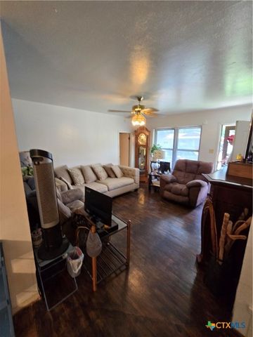 612 S 1st Street, Copperas Cove, TX 76522
