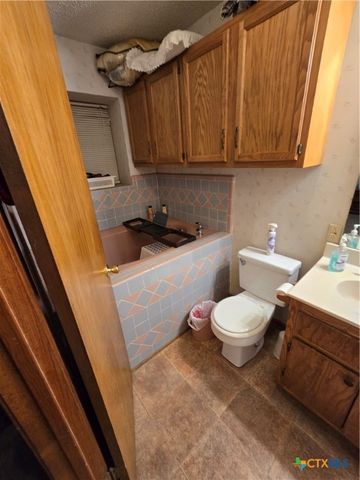 612 S 1st Street, Copperas Cove, TX 76522