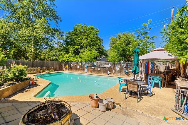 612 S 1st Street, Copperas Cove, TX 76522