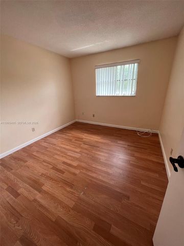 2605 NW 47th Ter 103, Lauderdale Lakes, FL 33313