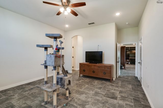 8 GILBERT ROAD, Burkburnett, TX 76354