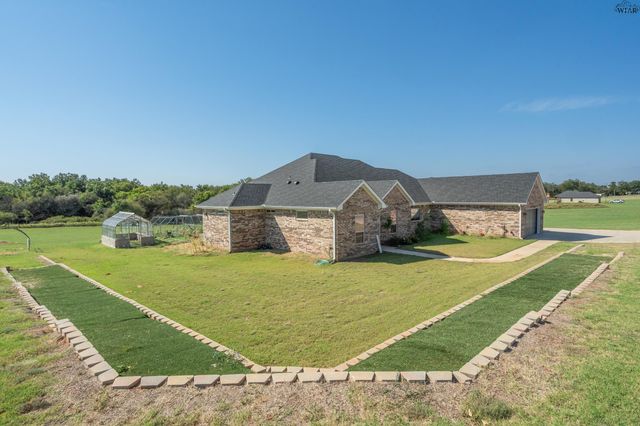 8 GILBERT ROAD, Burkburnett, TX 76354
