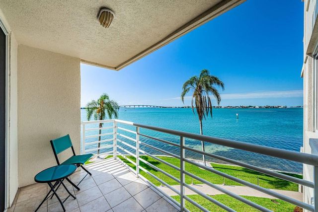 6105 BAHIA DEL MAR CIRCLE 382, St Petersburg, FL 33715