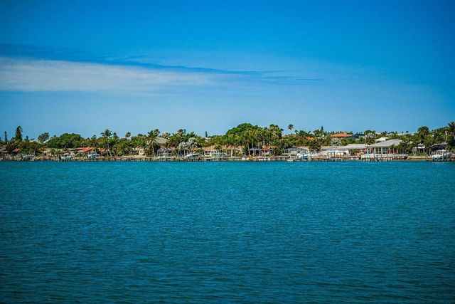 6105 BAHIA DEL MAR CIRCLE 382, St Petersburg, FL 33715