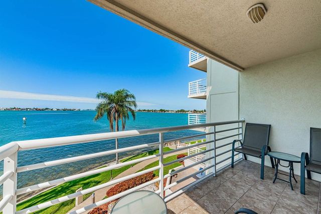 6105 BAHIA DEL MAR CIRCLE 382, St Petersburg, FL 33715