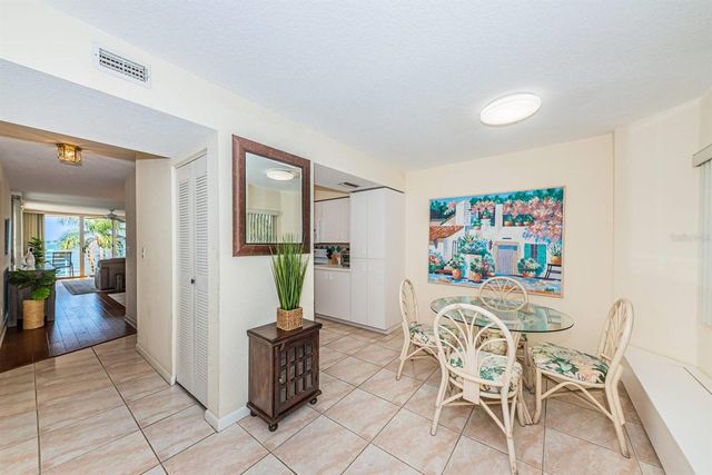 6105 BAHIA DEL MAR CIRCLE 382, St Petersburg, FL 33715