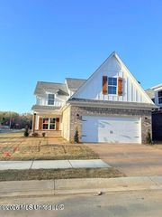 6104 Hickory Point Drive, Walls, MS 38680
