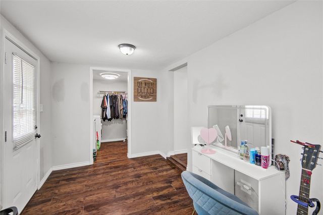 1011 11th Street N, Texas City, TX 77590