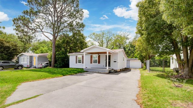 1011 11th Street N, Texas City, TX 77590
