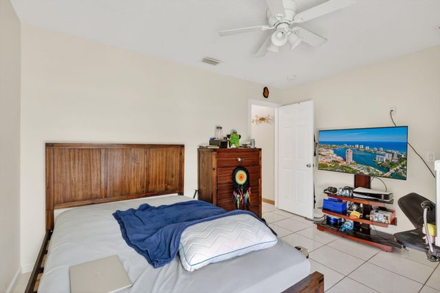557 SW Halkell Avenue, Port St. Lucie, Port St Lucie, FL 34953