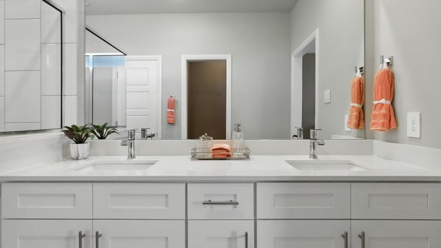 1923 CHEROKEE Lane, Cleburne, TX 76033