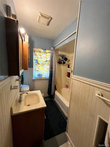 2 Congress Court D, Saginaw, MI 48602