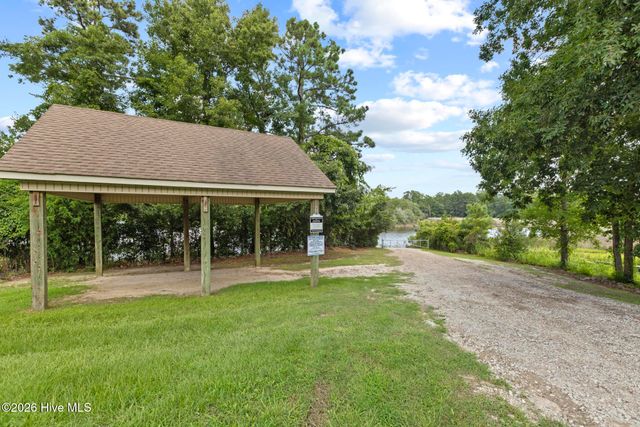 220 Gelynda Court, Holly Ridge, NC 28445