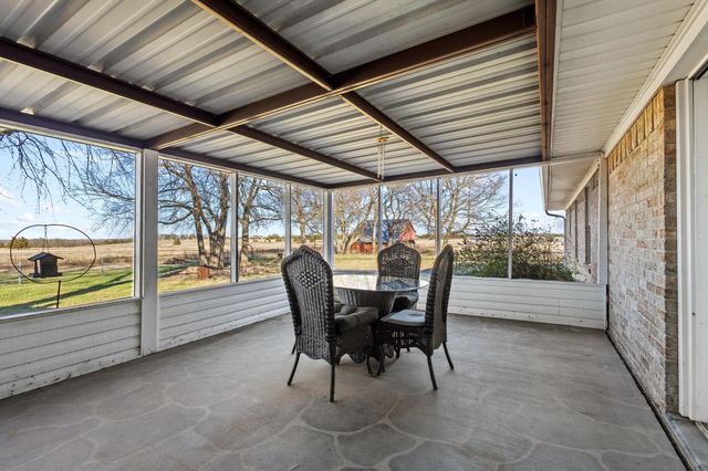 1858 Farm Road 1506, Paris, TX 75460