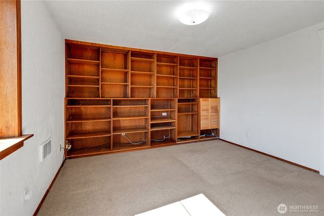 864 S Fife Street, Tacoma, WA 98405