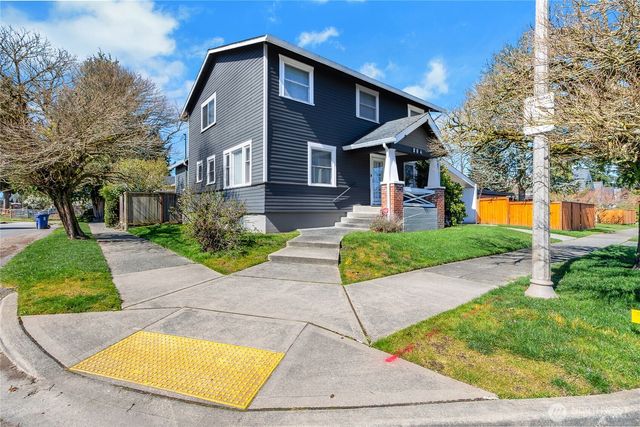 864 S Fife Street, Tacoma, WA 98405