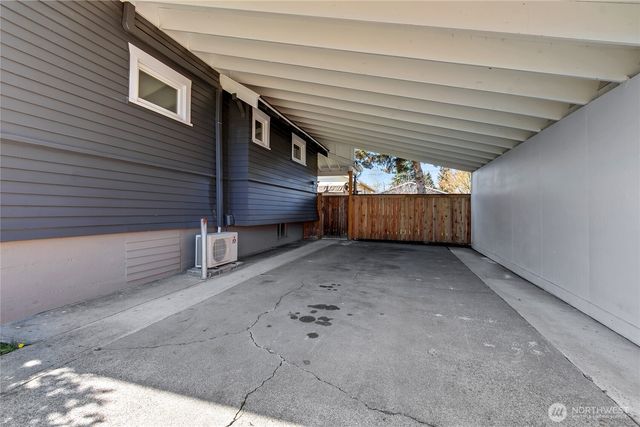 864 S Fife Street, Tacoma, WA 98405